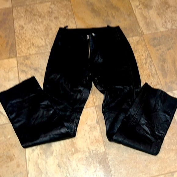 Hugo Buscati Pants - Hugo Buscati LEATHER PANTS with cute front zip size 6 petite straight leg soft